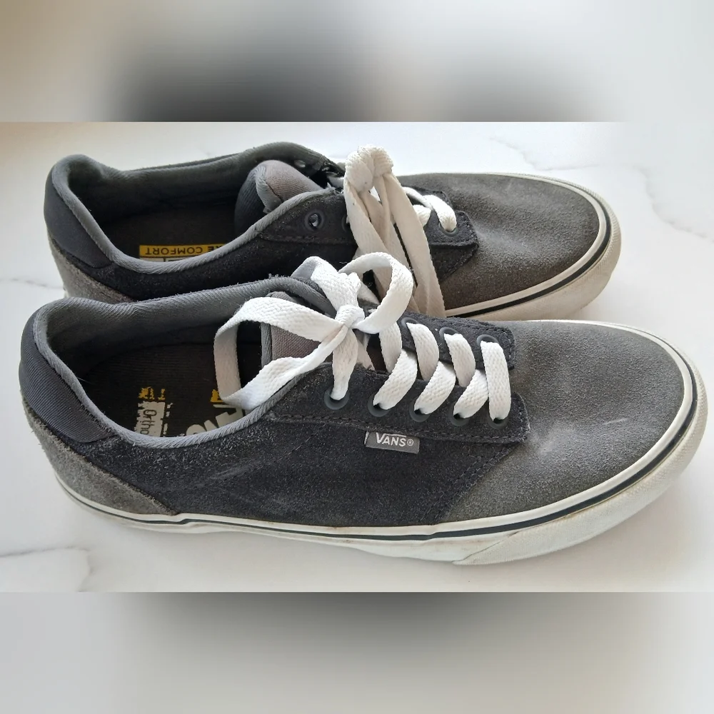 Vans Atwood Deluxe Skate Shoes Men’s Size 8 Gray Suede Two Tone